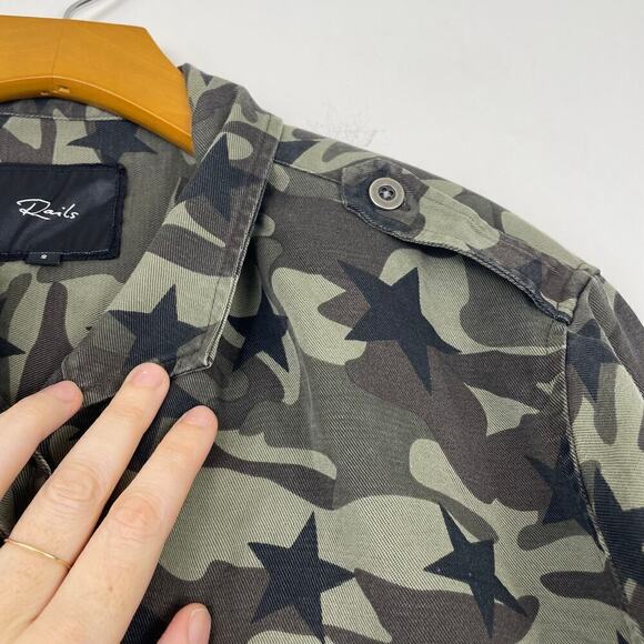 Rails Women’s Button Up Hendrick star camo jacket size small - Picture 7 of 8